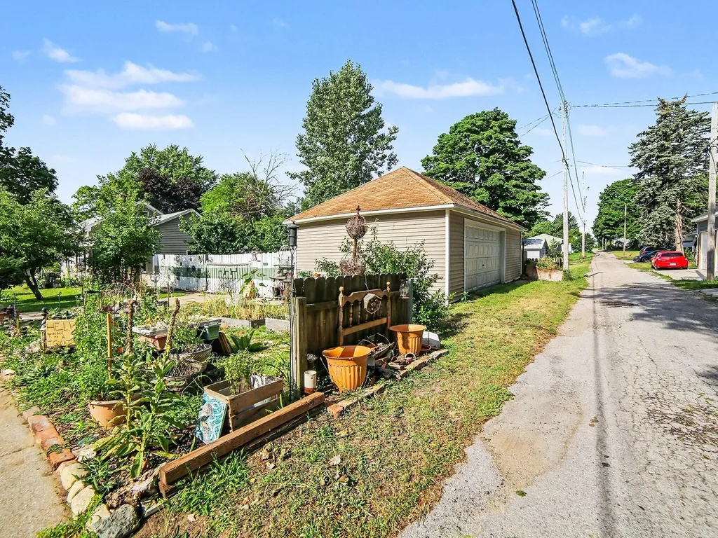 215 E Melendy Street Ludington City MI 49431
