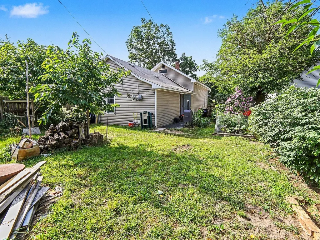 215 E Melendy Street Ludington City MI 49431