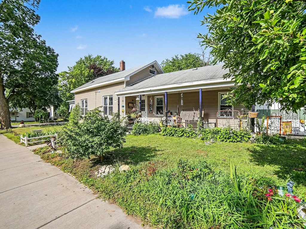215 E Melendy Street Ludington City MI 49431