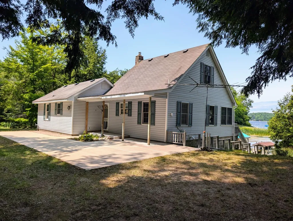 5993 N Meyers Road Hamlin Township MI 49431
