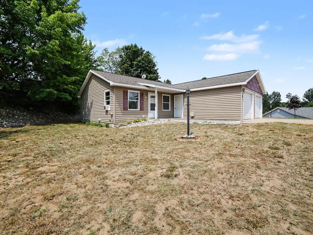 218 Devonwood Drive Shelby Village MI 49455
