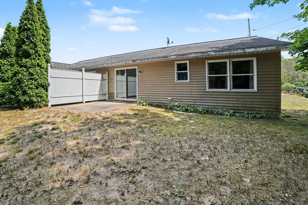 218 Devonwood Drive Shelby Village MI 49455