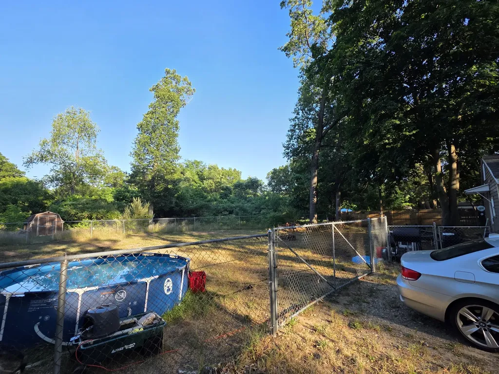 2048 S Mill Iron Road Muskegon Charter Township MI 49442