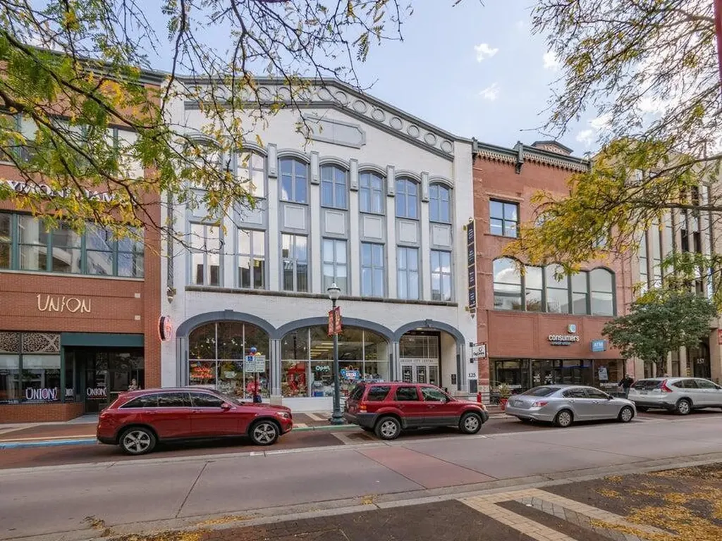 125 S Kalamazoo Mall Kalamazoo City MI 49007