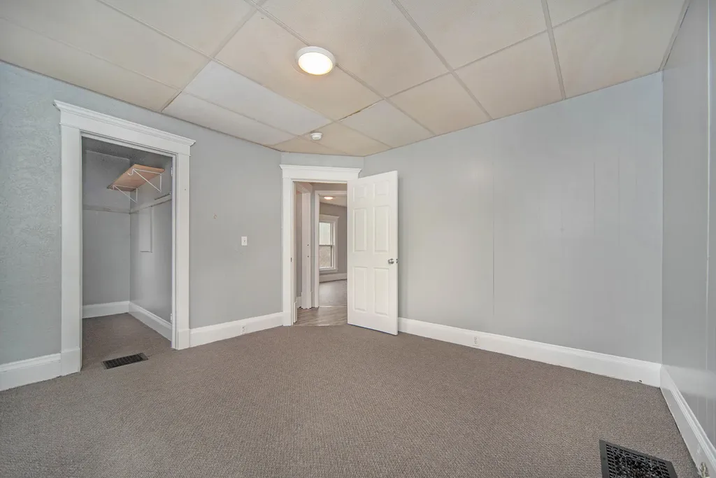 611 Minor Avenue Kalamazoo City MI 49008
