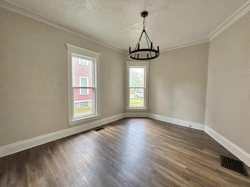 611 Minor Avenue Kalamazoo City MI 49008