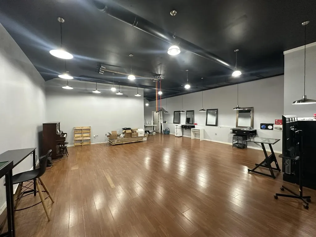 4413 W Kl Avenue Kalamazoo City MI 49007