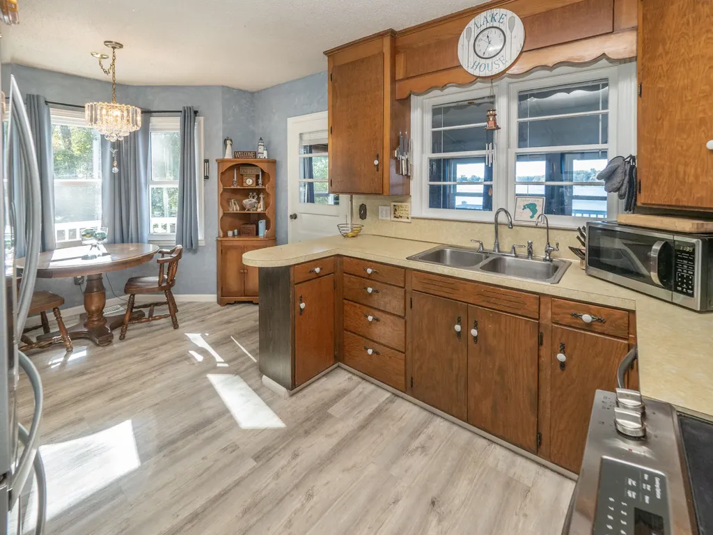 55572 N Fisher Lake Road Park Township MI 49093