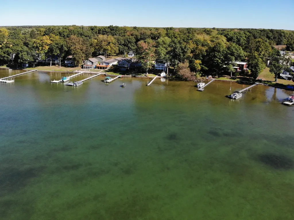 55572 N Fisher Lake Road Park Township MI 49093