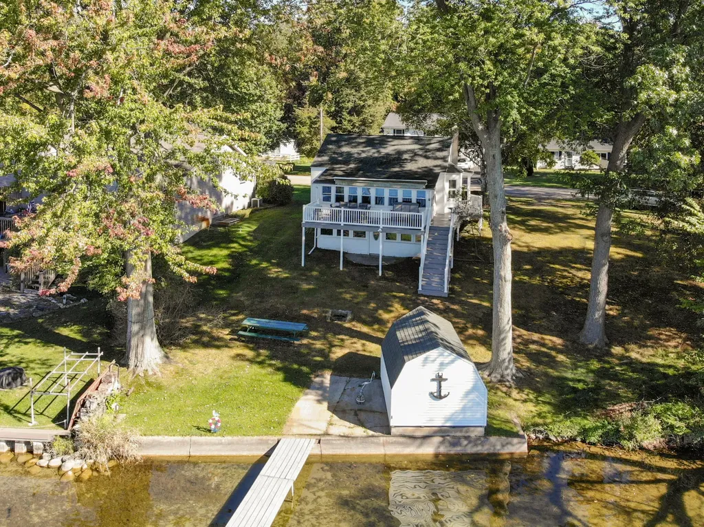 55572 N Fisher Lake Road Park Township MI 49093