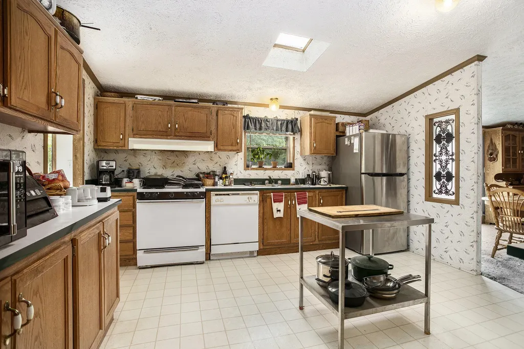 2255 River Road Hastings Charter Township MI 49058