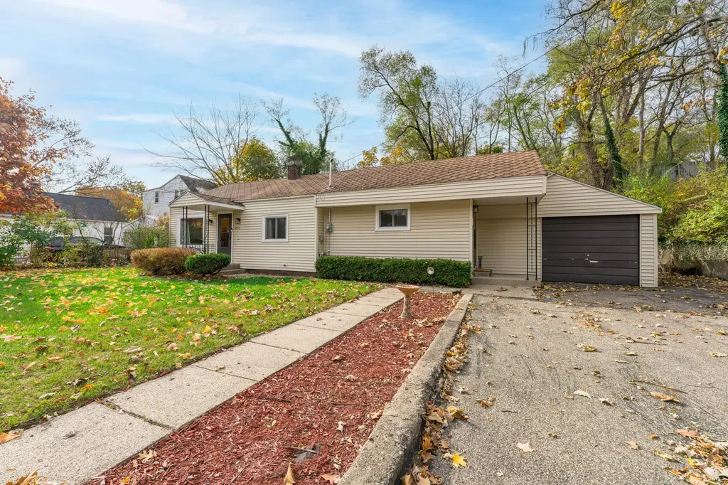 3426 Ash Street Kalamazoo City MI 49001