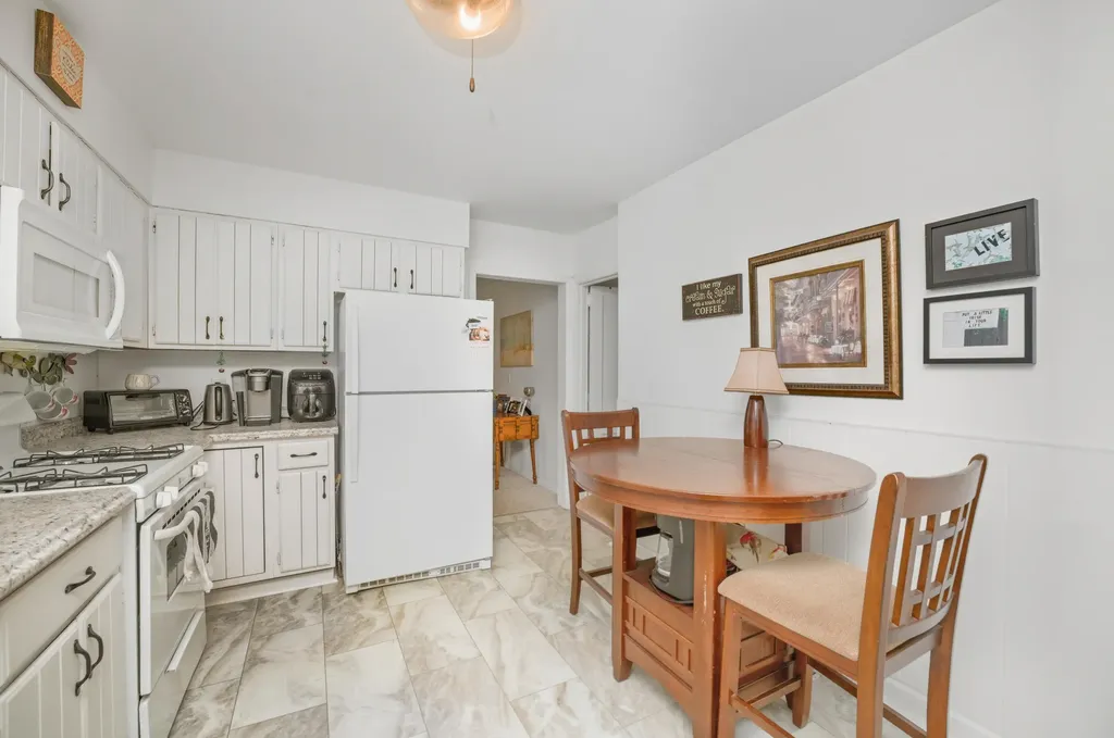 3426 Ash Street Kalamazoo City MI 49001
