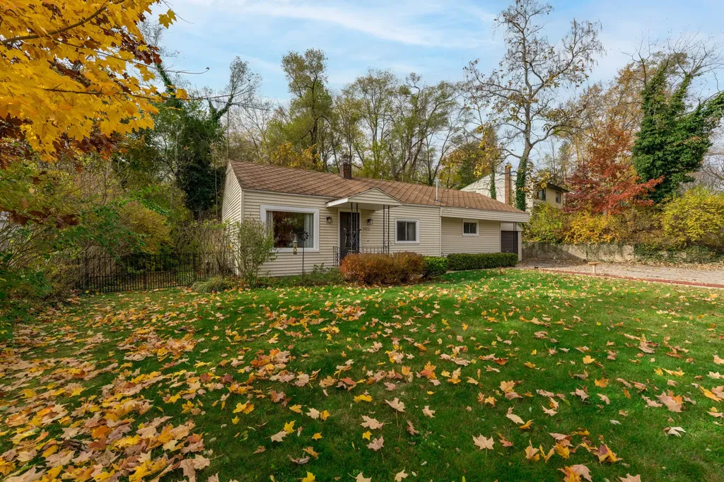3426 Ash Street Kalamazoo City MI 49001