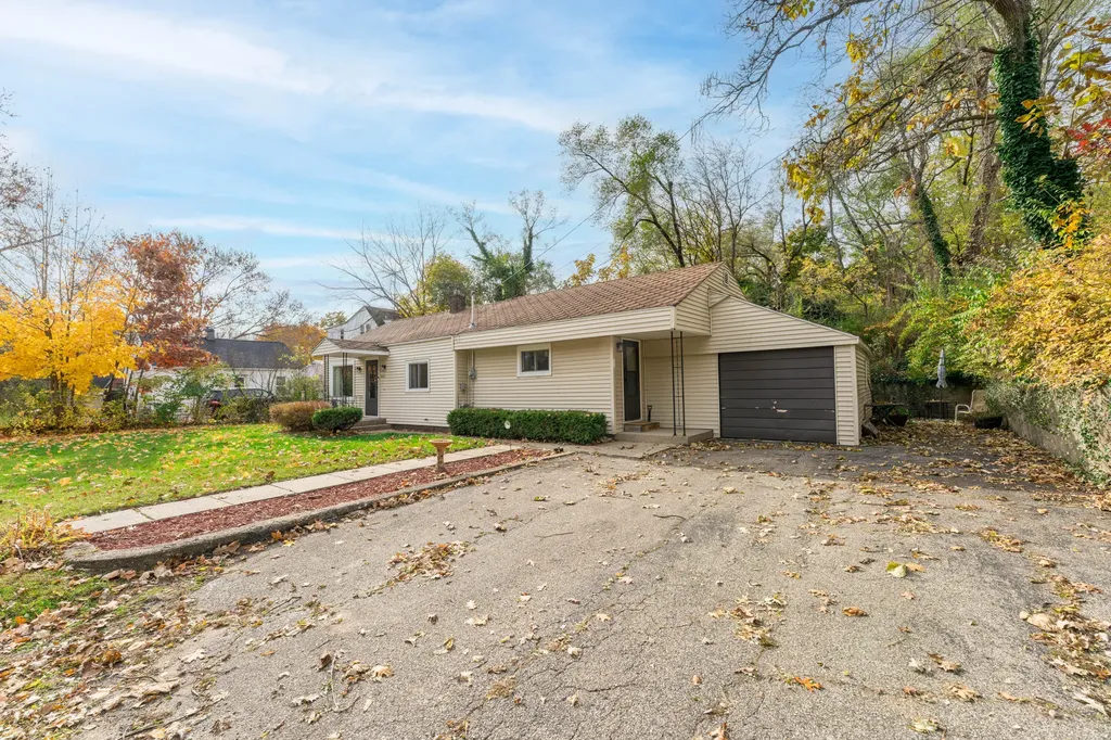 3426 Ash Street Kalamazoo City MI 49001
