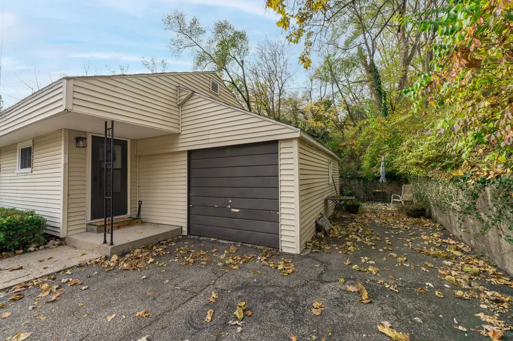 3426 Ash Street Kalamazoo City MI 49001