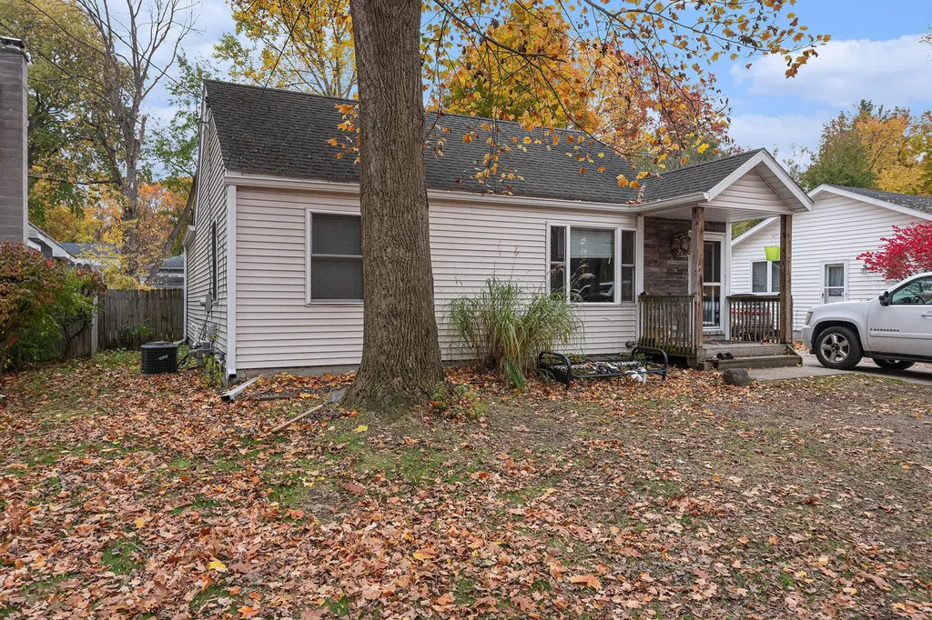5418 Keyes Drive Cooper Charter Township MI 49004