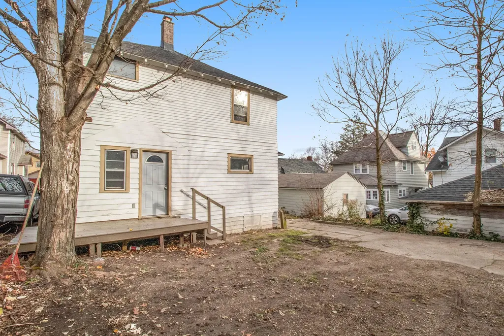 911 W Vine Street Kalamazoo City MI 49008