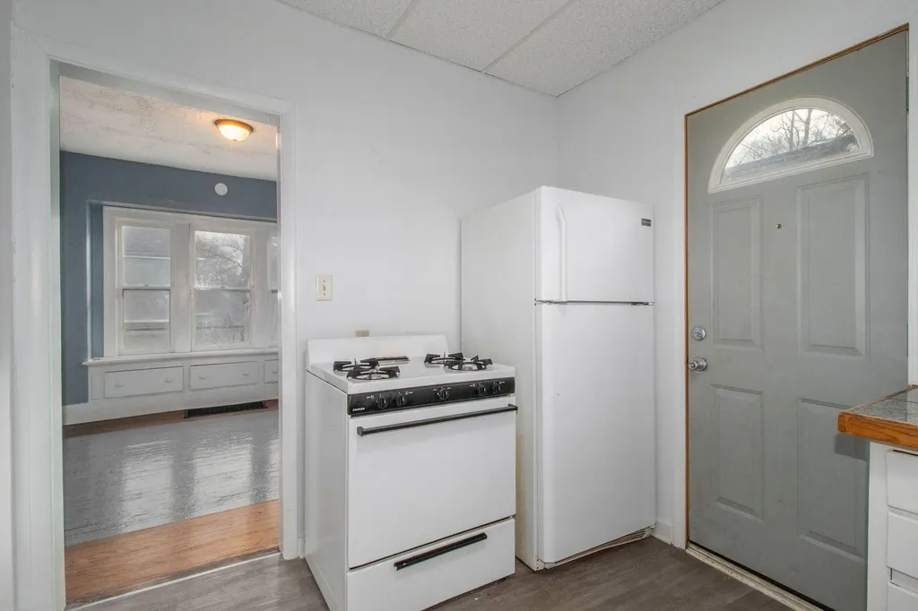 911 W Vine Street Kalamazoo City MI 49008