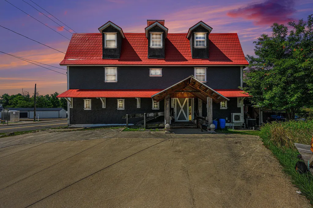 721 E Bridge Street Plainwell City MI 49080