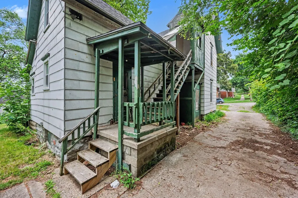 1110 Hotop Avenue Kalamazoo City MI 49048
