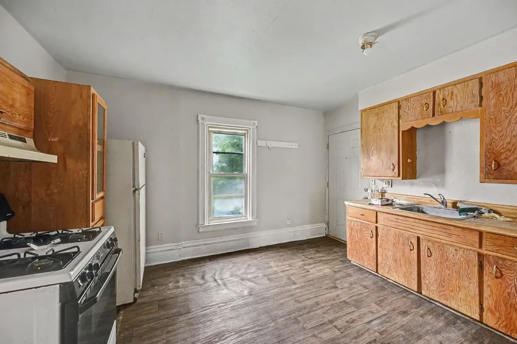 1110 Hotop Avenue Kalamazoo City MI 49048