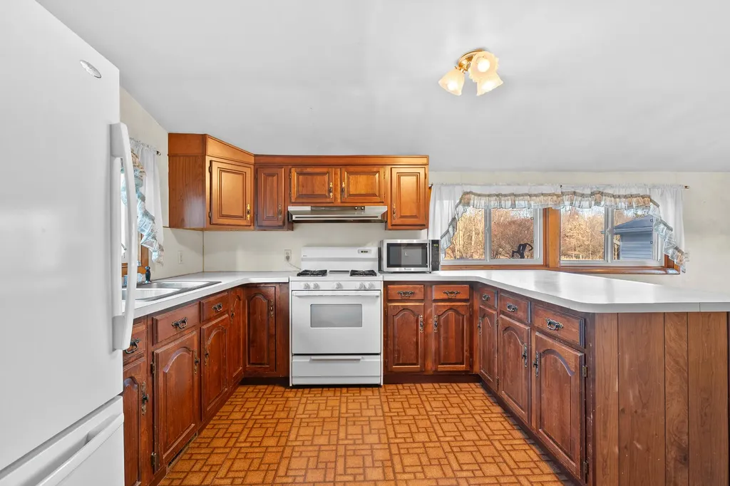 13661 6 1/2 Mile Road Emmett Charter Township MI 49014
