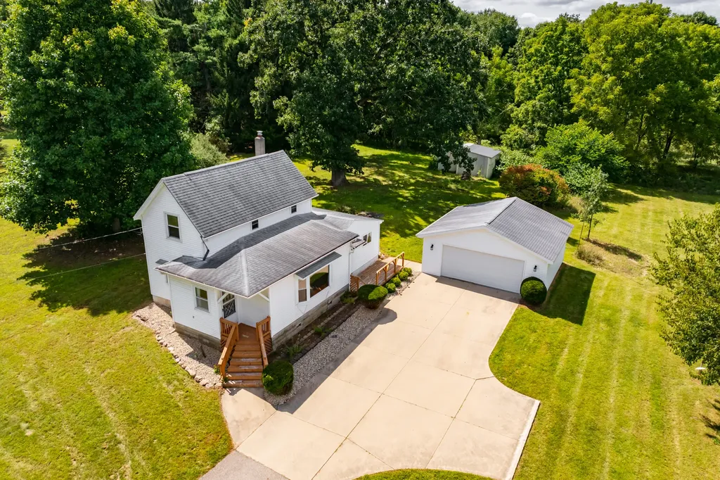 13661 6 1/2 Mile Road Emmett Charter Township MI 49014