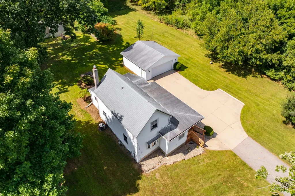 13661 6 1/2 Mile Road Emmett Charter Township MI 49014