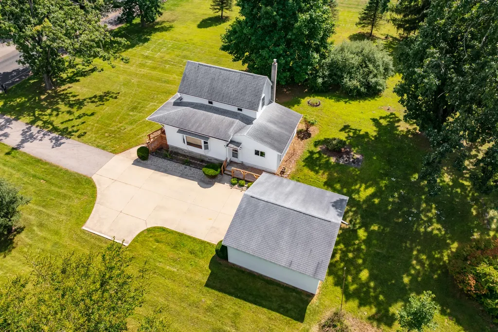 13661 6 1/2 Mile Road Emmett Charter Township MI 49014