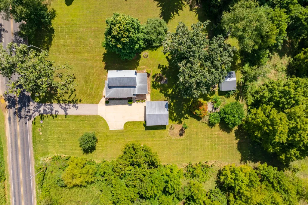 13661 6 1/2 Mile Road Emmett Charter Township MI 49014