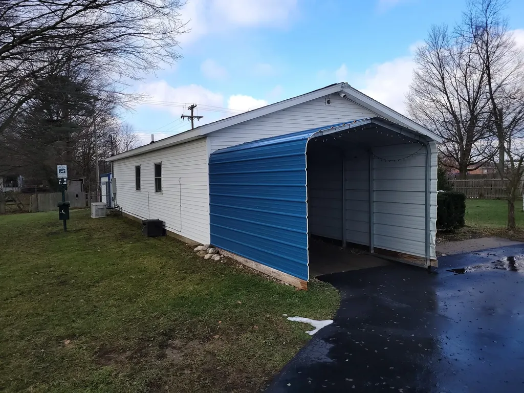 109 N State Street Gobles City MI 49055