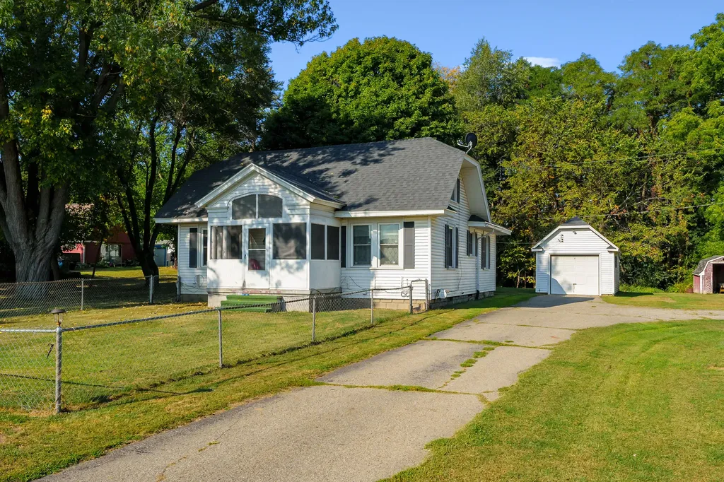 736 S Grove Street Barry Township MI 49046