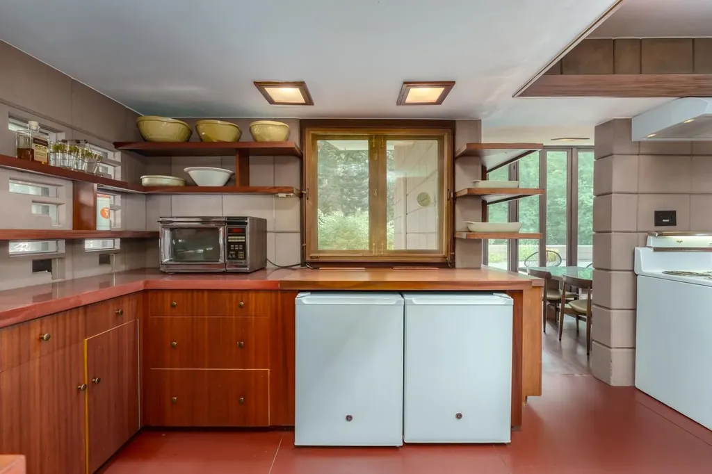 11090 Hawthorne Drive Charleston Township MI 49053