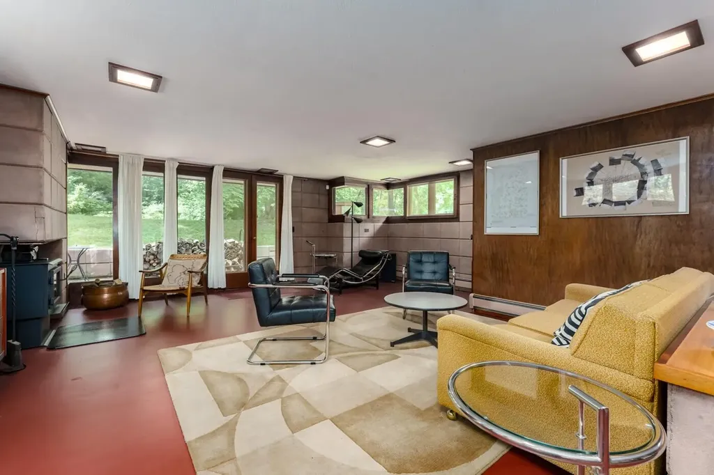 11090 Hawthorne Drive Charleston Township MI 49053