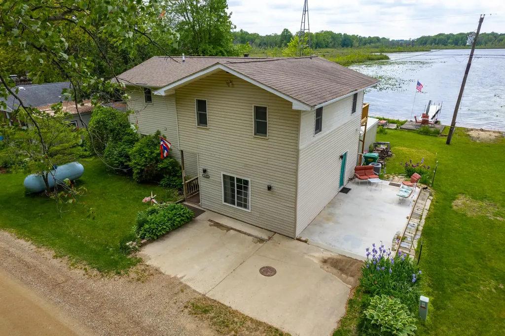 51156 Maple Road Marcellus Township MI 49067