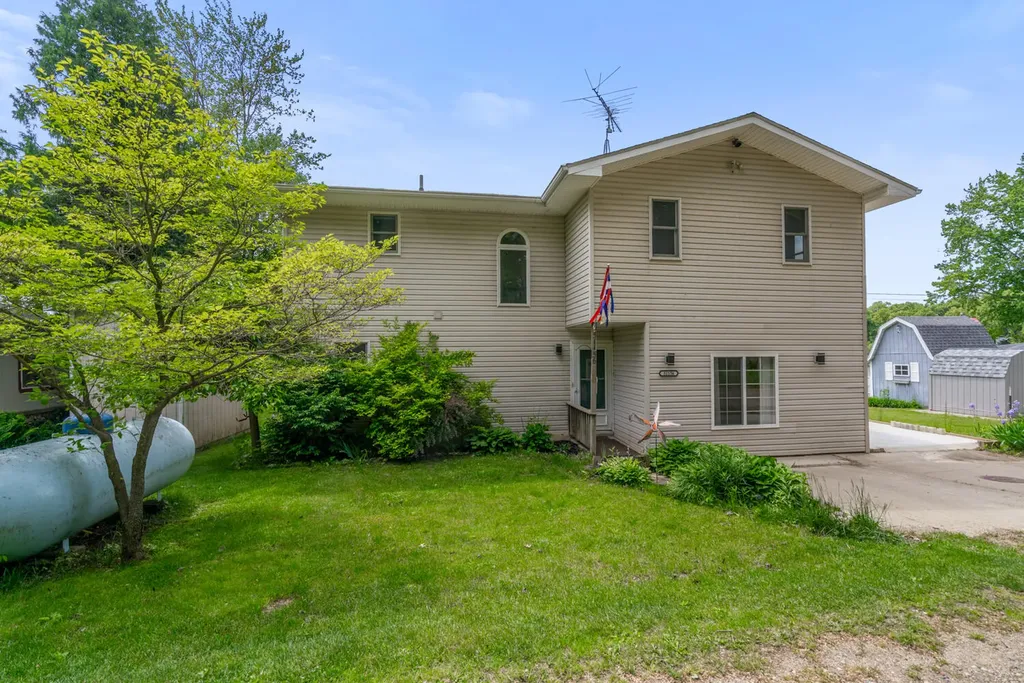 51156 Maple Road Marcellus Township MI 49067