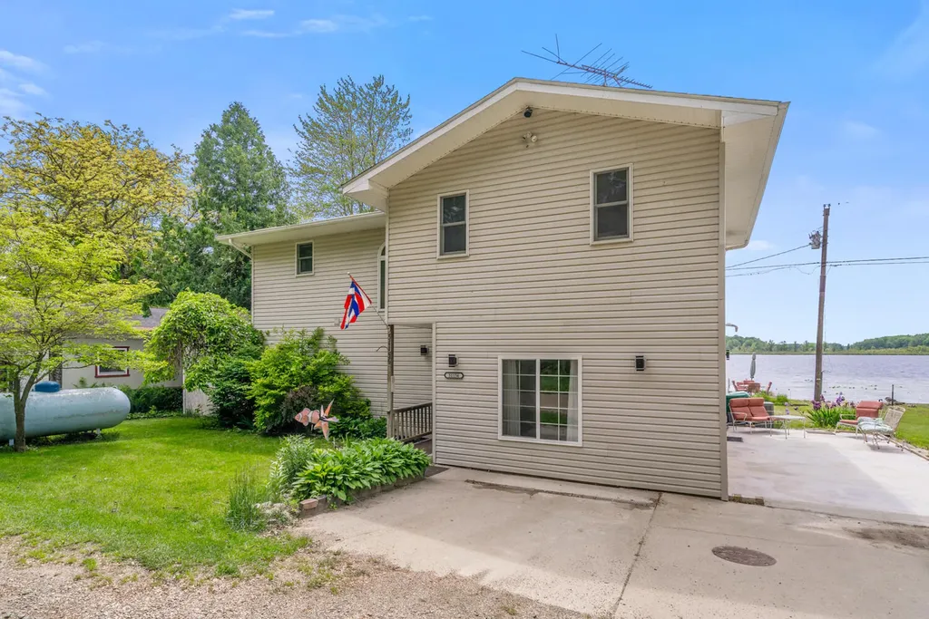 51156 Maple Road Marcellus Township MI 49067