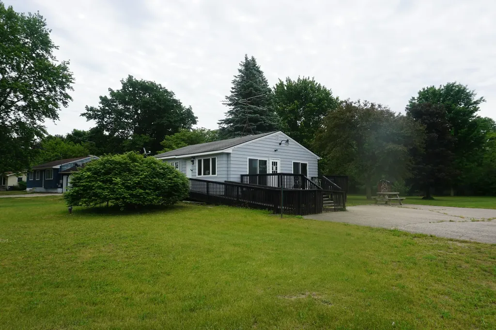23913 Red Arrow Highway Antwerp Township MI 49071