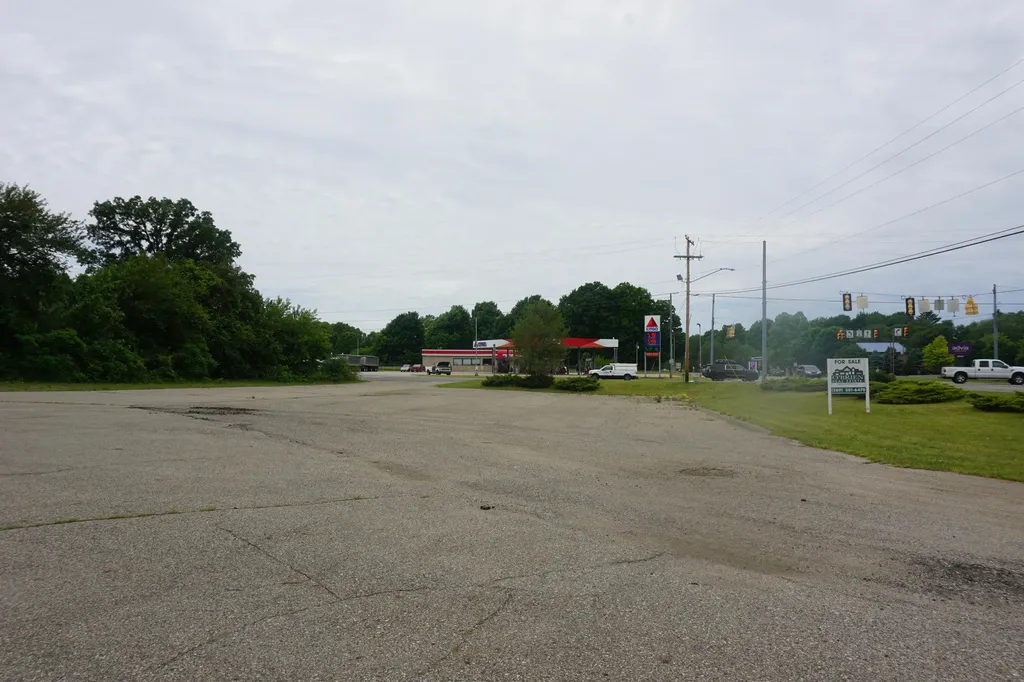 23913 Red Arrow Highway Antwerp Township MI 49071