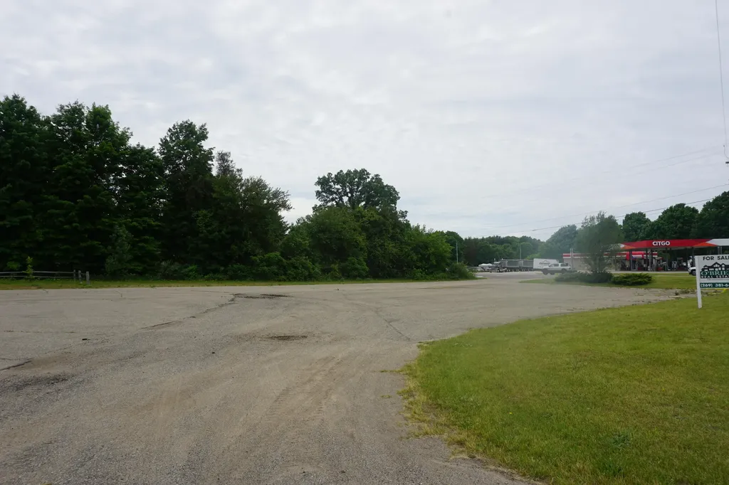 23913 Red Arrow Highway Antwerp Township MI 49071