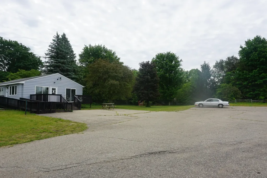 23913 Red Arrow Highway Antwerp Township MI 49071