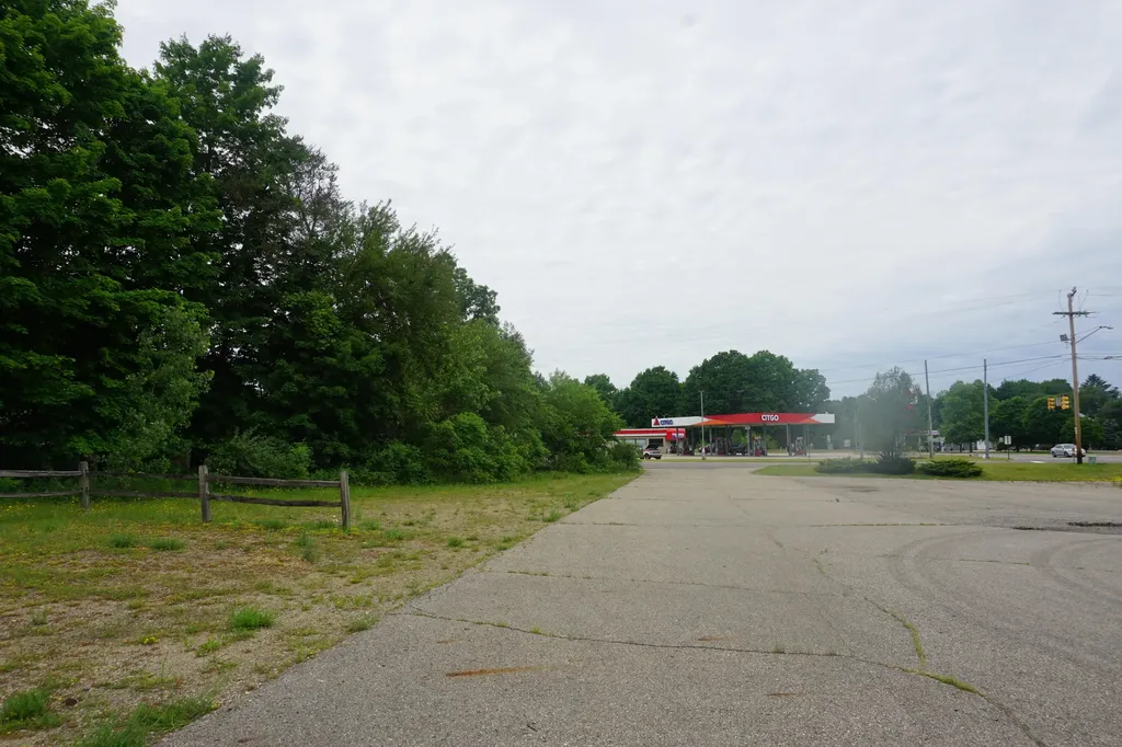 23913 Red Arrow Highway Antwerp Township MI 49071