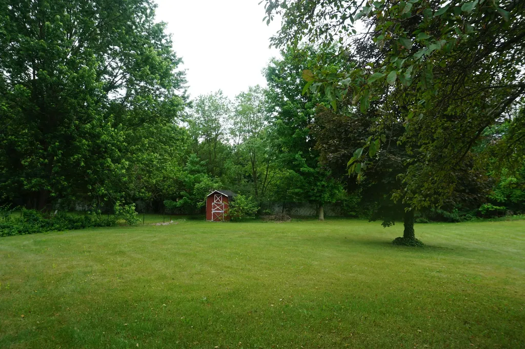23913 Red Arrow Highway Antwerp Township MI 49071