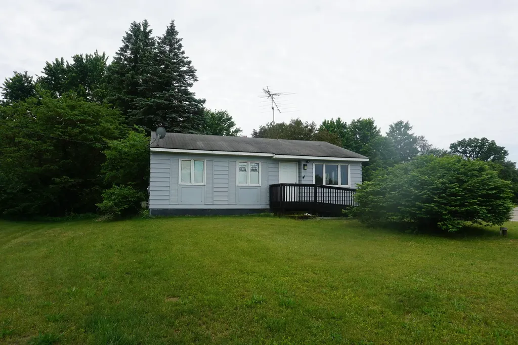 23913 Red Arrow Highway Antwerp Township MI 49071