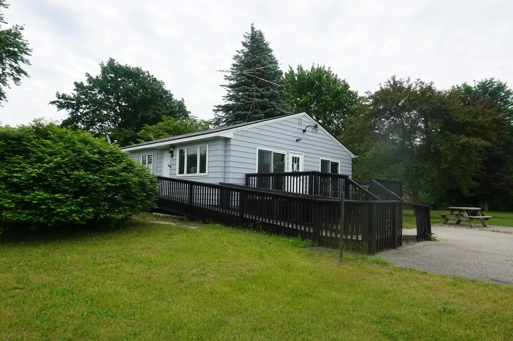 23913 Red Arrow Highway Antwerp Township MI 49071