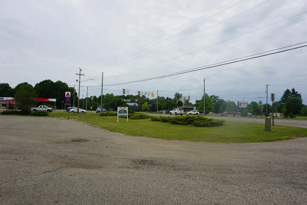 23913 Red Arrow Highway Antwerp Township MI 49071