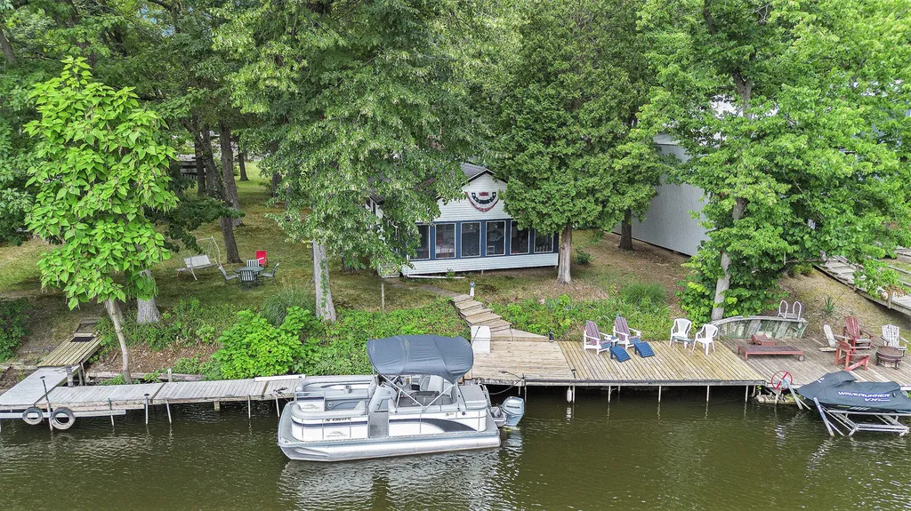 14931 Bachelor Island Buchanan Township MI 49107
