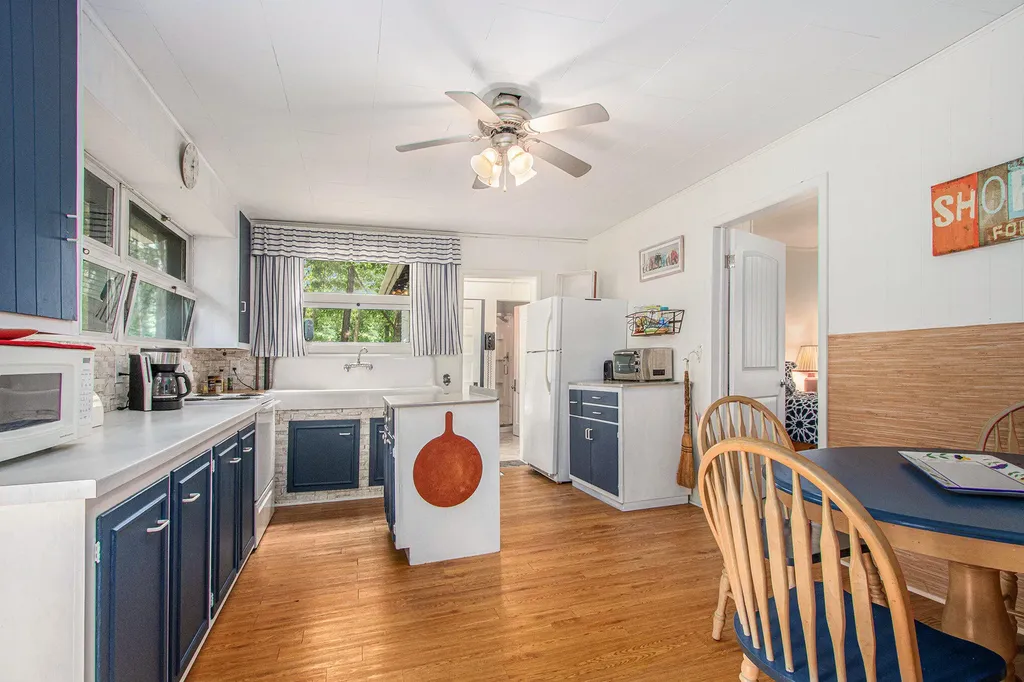 14931 Bachelor Island Buchanan Township MI 49107