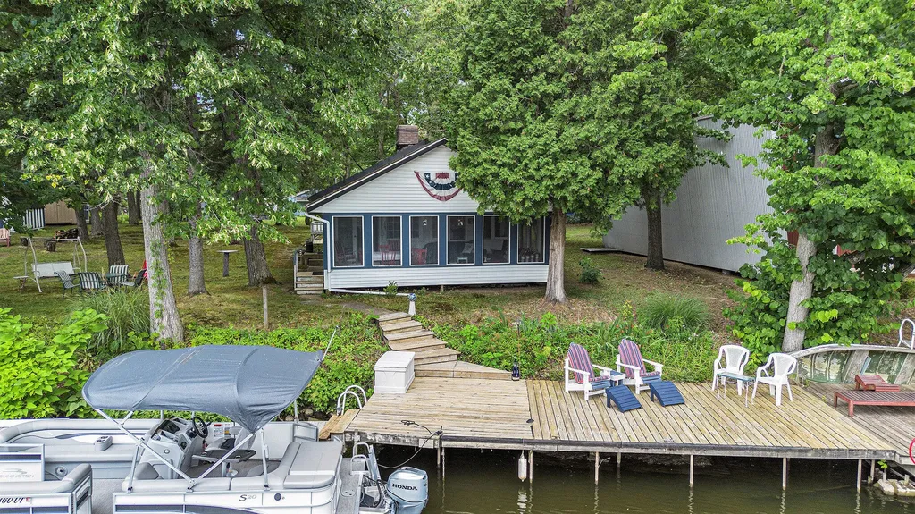 14931 Bachelor Island Buchanan Township MI 49107